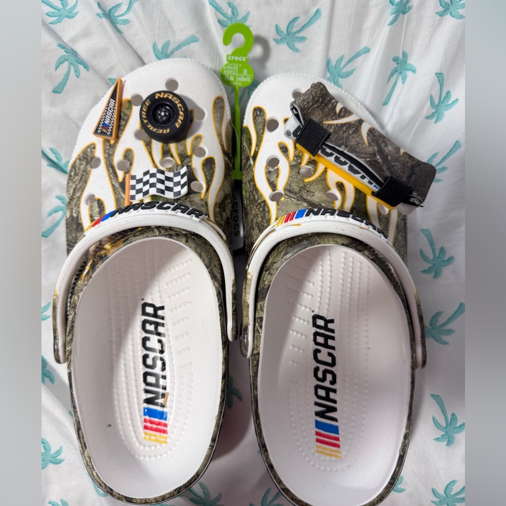 Crocs, NASCAR